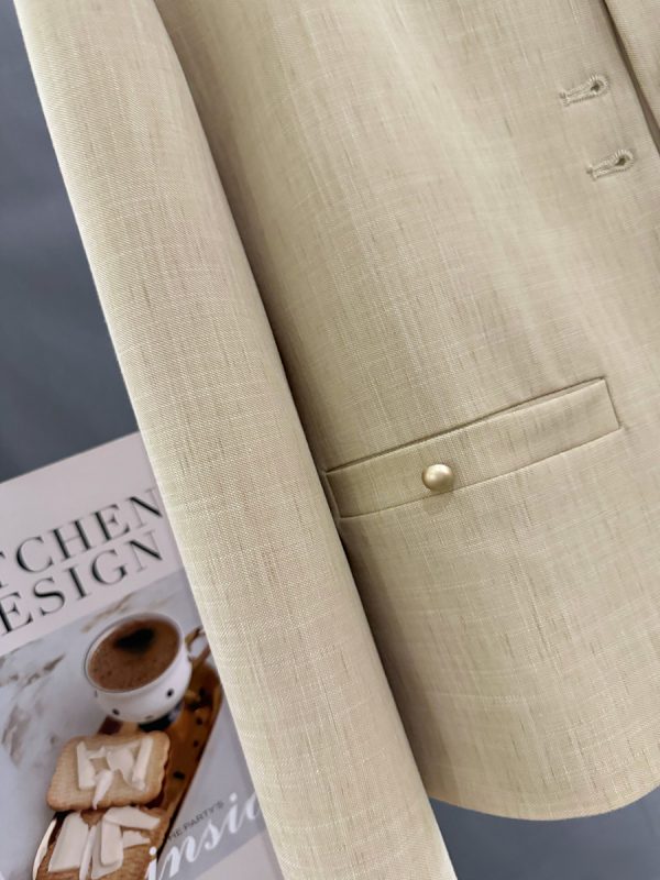 Light Khaki French-Style Short Blazer for Women, Spring Autumn 2025, Chic Mature Top, Korean Style Fashion