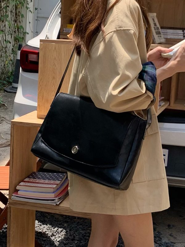 Light Luxury Retro Crossbody Bag for Women - High-End Minimalist Shoulder Bag with Large Capacity for Commuting