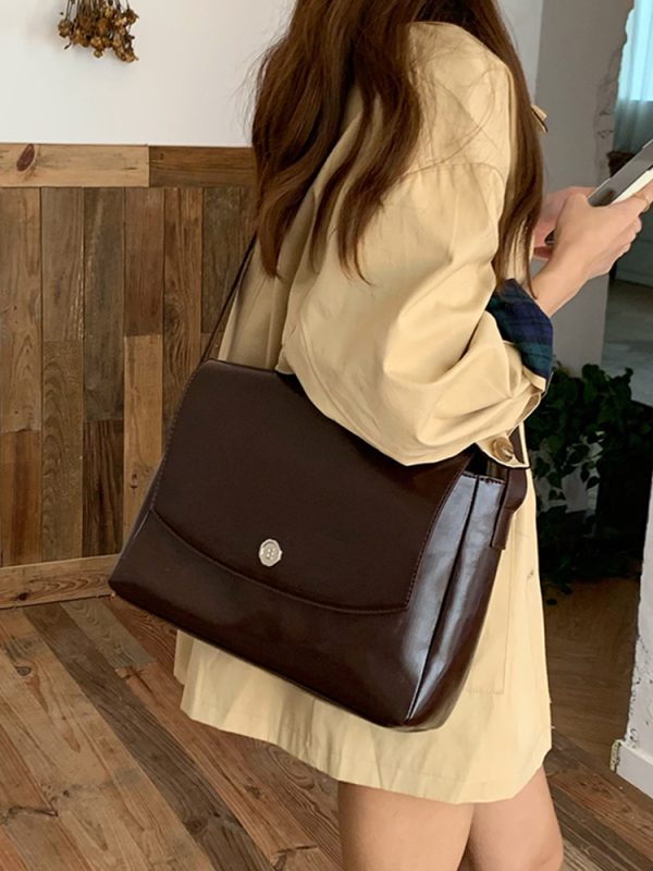 Light Luxury Retro Crossbody Bag for Women - High-End Minimalist Shoulder Bag with Large Capacity for Commuting