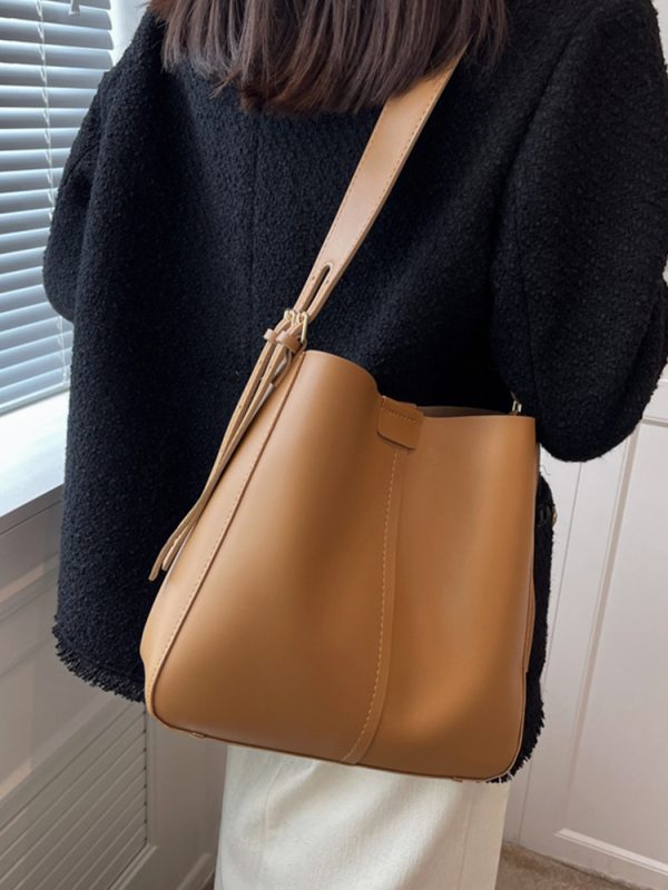 Light Luxury Retro High-End Bucket Bag for Women - Versatile Minimalist Shoulder Crossbody Bag for Commuting