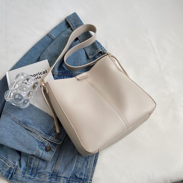 Light Luxury Retro High-End Bucket Bag for Women - Versatile Minimalist Shoulder Crossbody Bag for Commuting