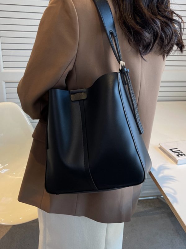 Light Luxury Retro High-End Bucket Bag for Women - Versatile Minimalist Shoulder Crossbody Bag for Commuting