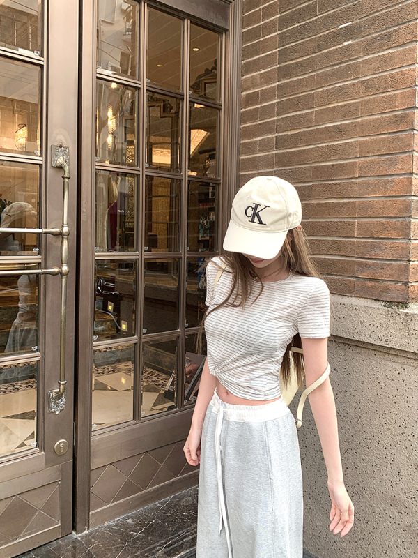 Light Oxygen Holiday Vintage Striped Short Sleeve T-Shirt for Women - Summer Casual Relaxed Round Neck Top, Y2K Style