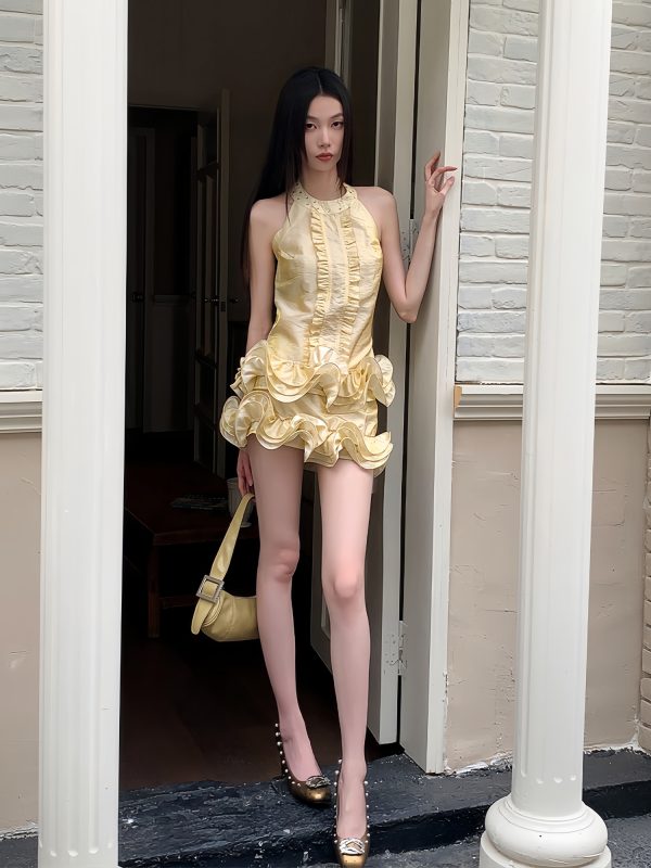 Light Yellow Summer Lace Halter Set with Rhinestones and Romantic Collar - Silk Thread Wave Design