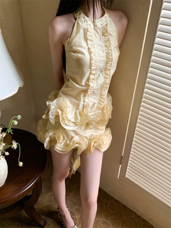 Light Yellow Summer Lace Halter Set with Rhinestones and Romantic Collar - Silk Thread Wave Design