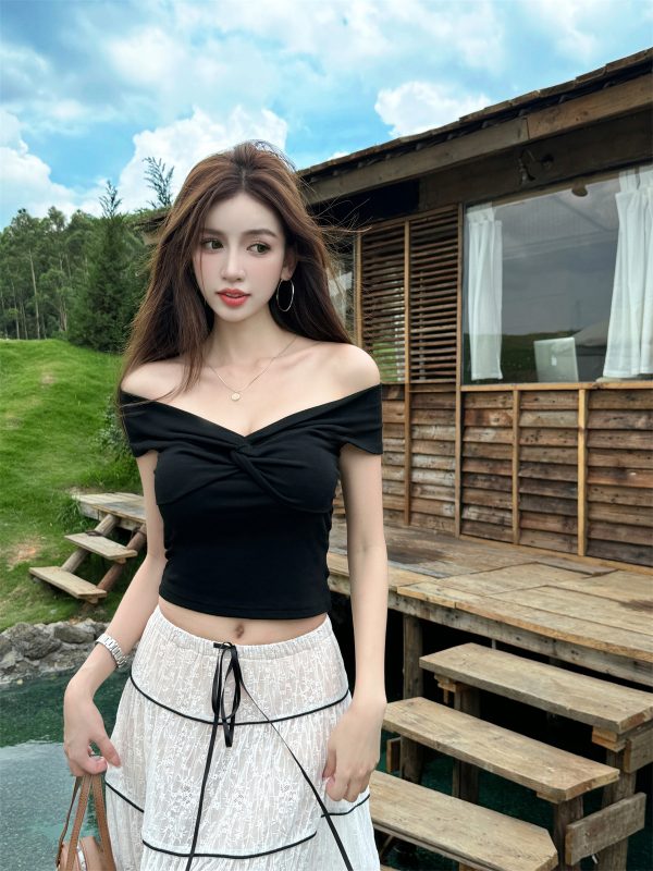 Lightweight Adjustable Lace Camisole and Flared Tulle Long Skirt Set for Summer Vacation, Boho Style
