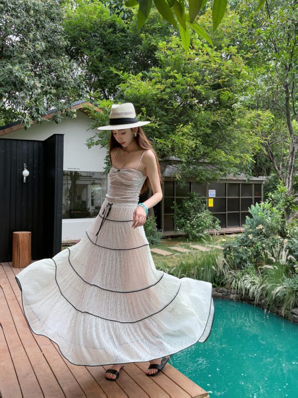 Lightweight Adjustable Lace Camisole and Flared Tulle Long Skirt Set for Summer Vacation, Boho Style
