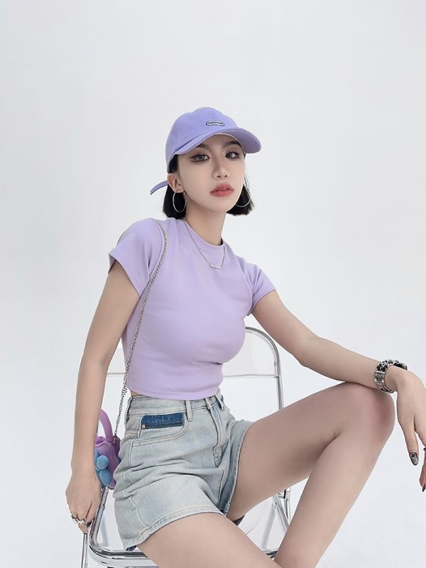 Lightweight Fitted Short Sleeve Round Neck T-Shirt for Women - Spring/Summer Basic Top, Perfect for Casual Outfits