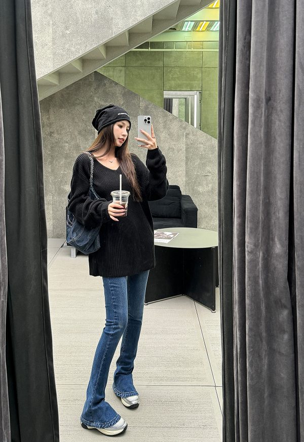 Lightweight Fleece Mid-Rise Slim Fit Flared Jeans for Women - Perfect for Spring and Autumn, Casual Chic Style