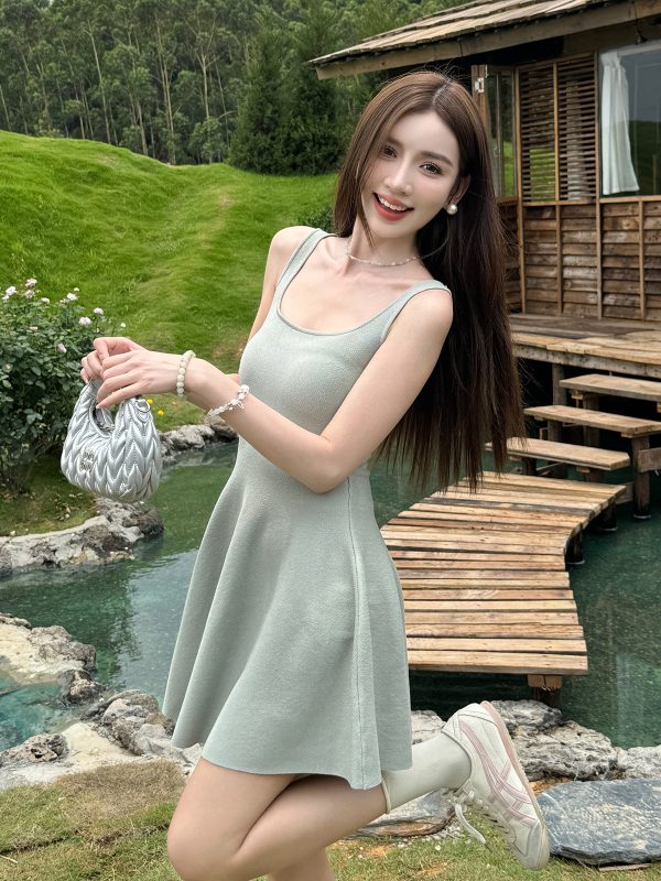 Lightweight Knitted Sleeveless Camisole Dress - Elegant Summer Solid Color, Waist-Cinching, Stretchy Slim-Fit A-Line Design