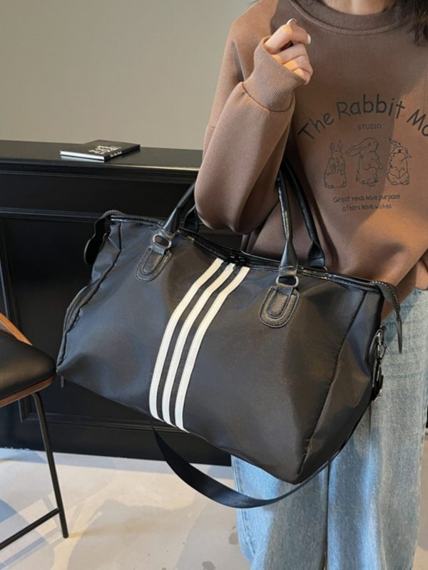 Lightweight Large-Capacity Commuter Travel Bag - Versatile Shoulder Bag for Business Trips, Gym, and Maternity Needs