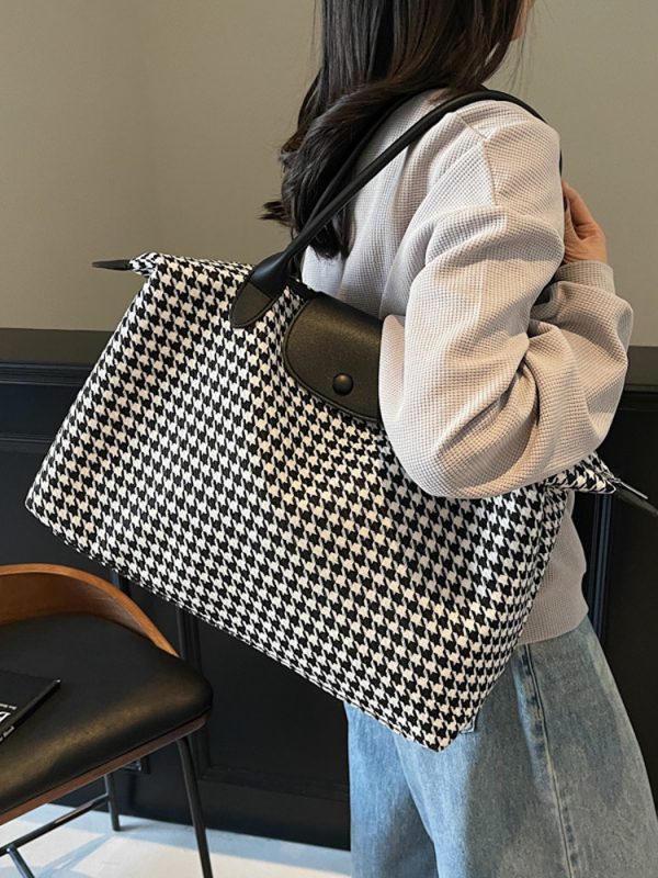 Lightweight Large-Capacity Travel Bag - Versatile Commuting Shoulder Bag for Business Trips, Gym, and Maternity Storage
