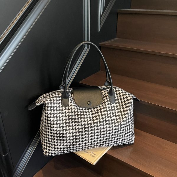 Lightweight Large-Capacity Travel Bag - Versatile Commuting Shoulder Bag for Business Trips, Gym, and Maternity Storage