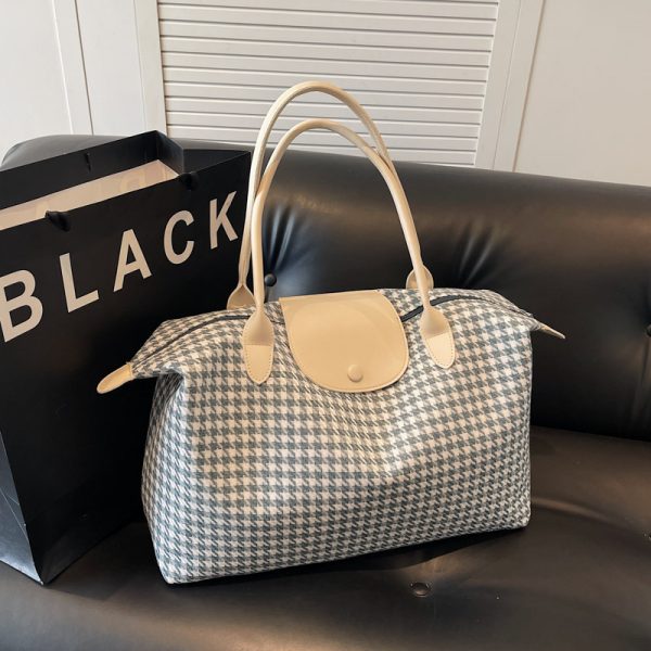 Lightweight Large-Capacity Travel Bag - Versatile Commuting Shoulder Bag for Business Trips, Gym, and Maternity Storage