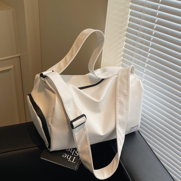 Lightweight Large-Capacity Travel Bag for Women - Versatile Crossbody Sports Bag for Fitness and Short-Distance Travel