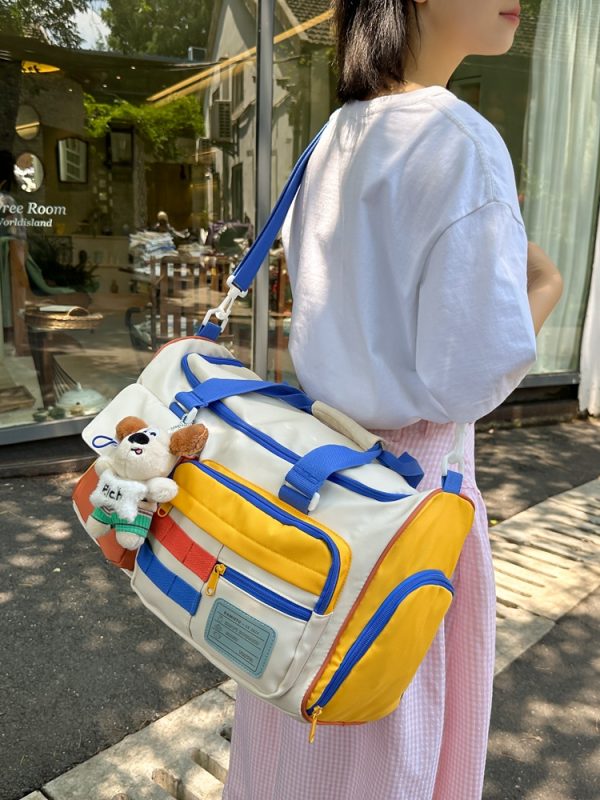 Lightweight Large Capacity Travel Handbag for Women - Stylish Storage Bag for Fitness, Maternity, and Short-Distance Journeys