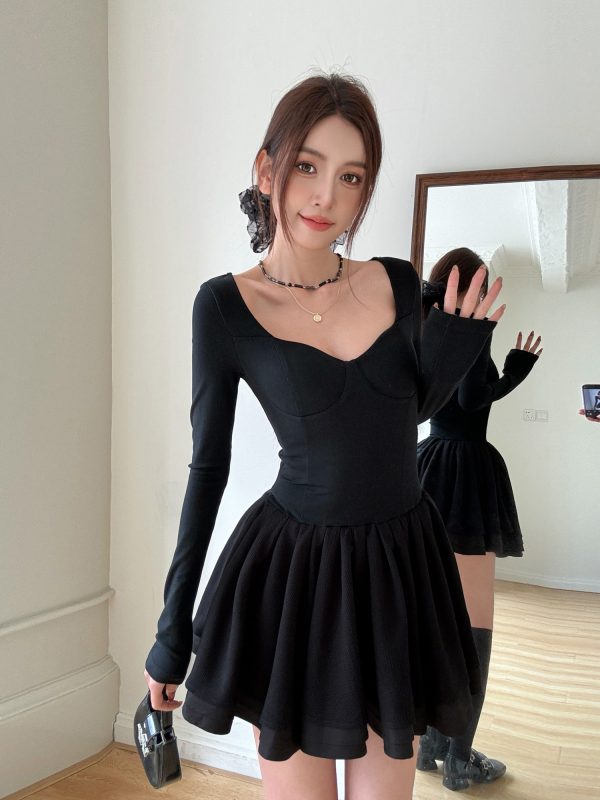 Lightweight Low Neckline Long Sleeve Puff Skirt Little Black Dress, Waist-Cinching Hepburn Style for Birthday Parties