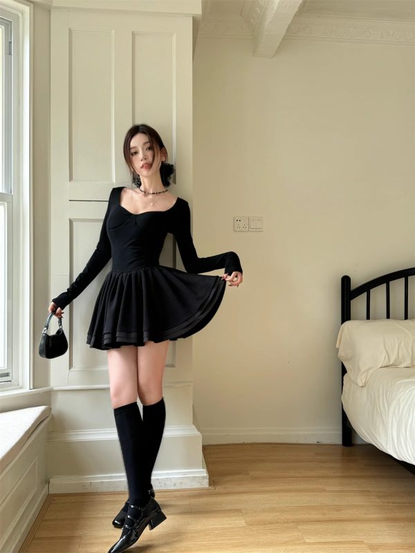 Lightweight Low Neckline Long Sleeve Puff Skirt Little Black Dress, Waist-Cinching Hepburn Style for Birthday Parties