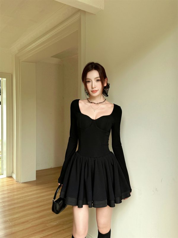 Lightweight Low Neckline Long Sleeve Puff Skirt Little Black Dress, Waist-Cinching Hepburn Style for Birthday Parties
