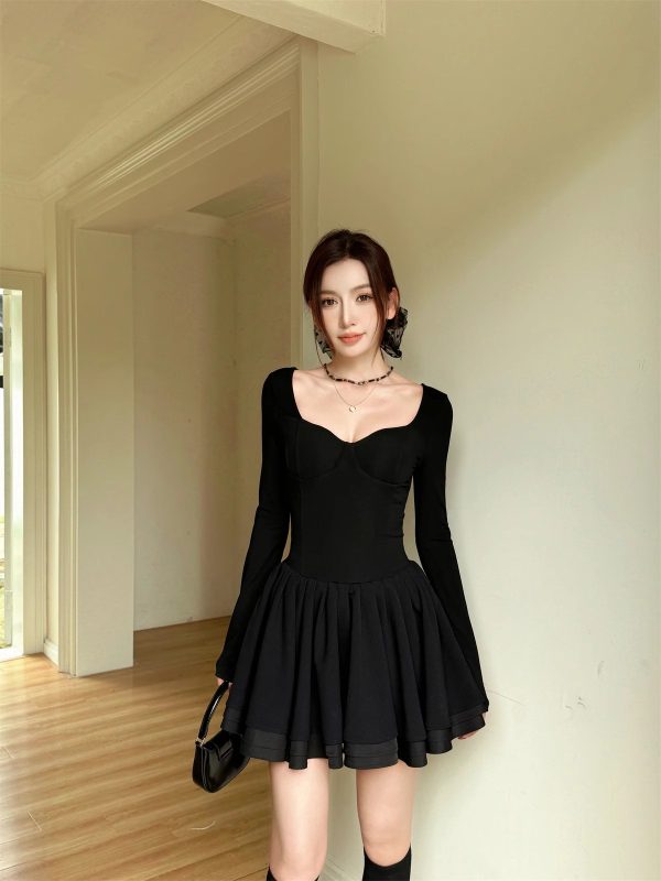 Lightweight Low Neckline Long Sleeve Puff Skirt Little Black Dress, Waist-Cinching Hepburn Style for Birthday Parties
