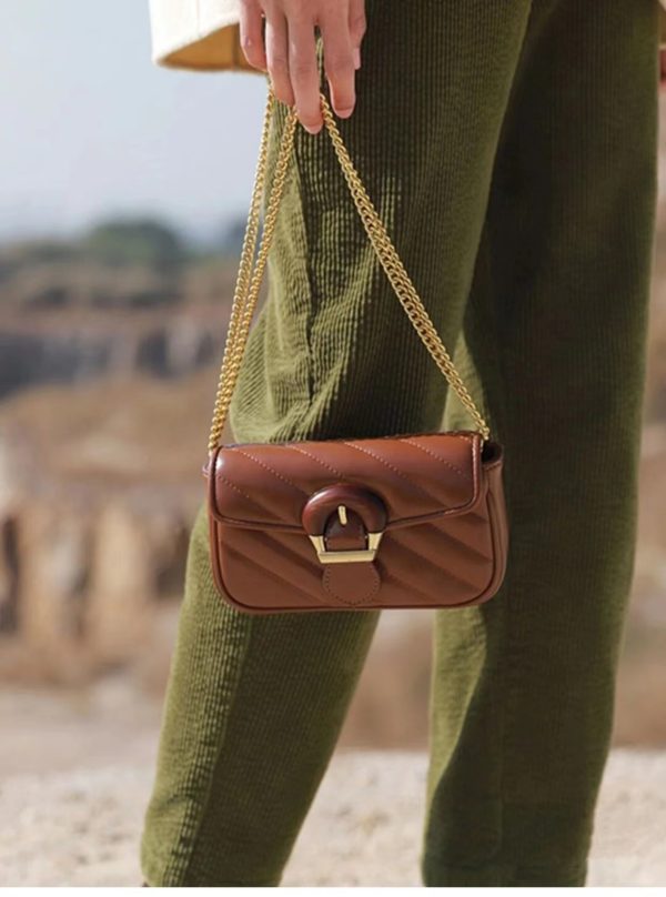 Lightweight Luxury Summer Women's Mini Crossbody Bag - Embroidered Chanel-Style Chain Bag, Versatile Fashion Accessory 2023