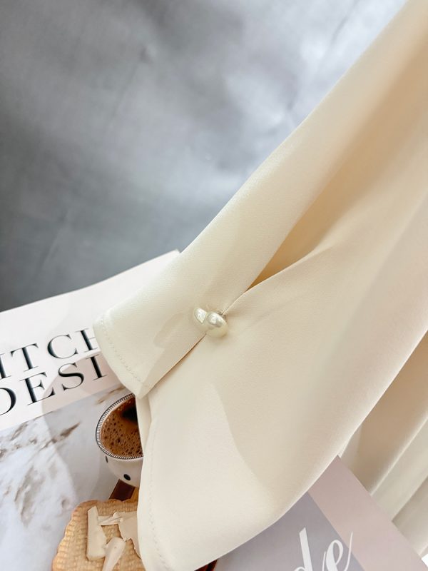 Lightweight Off-White Women's Suit Jacket - Stylish Minimalist Blazer for Summer Commuting, Fashionable 2025 Design