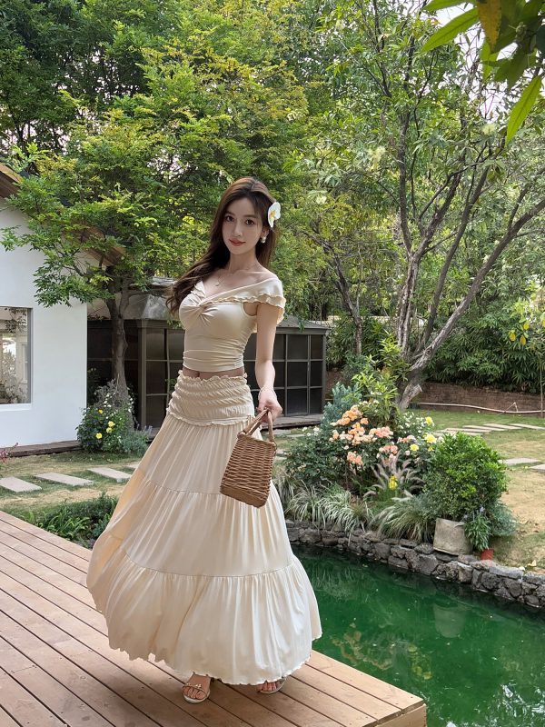 Lightweight One-Shoulder French Top with Ear-Shaped Ruffles and Elastic Long Skirt Set - Perfect for Summer Fashion