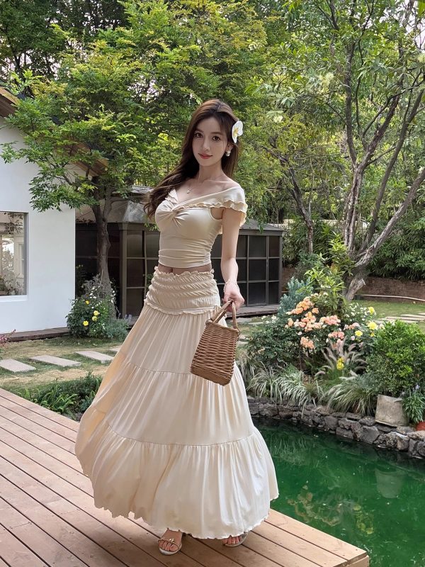 Lightweight One-Shoulder French Top with Ear-Shaped Ruffles and Elastic Long Skirt Set - Perfect for Summer Fashion