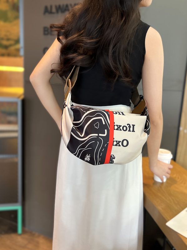 Lightweight Printed Oxford Cloth Dumpling Crossbody Bag for Women - Casual Versatile Shoulder Bag for Spring 2025 Fashion