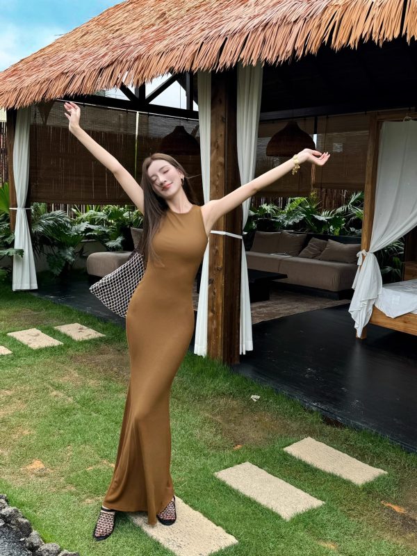 Lightweight Sexy Mermaid Dress for Women - Slim Fit Bodycon Sleeveless Long Dress for Spring and Summer Fashion