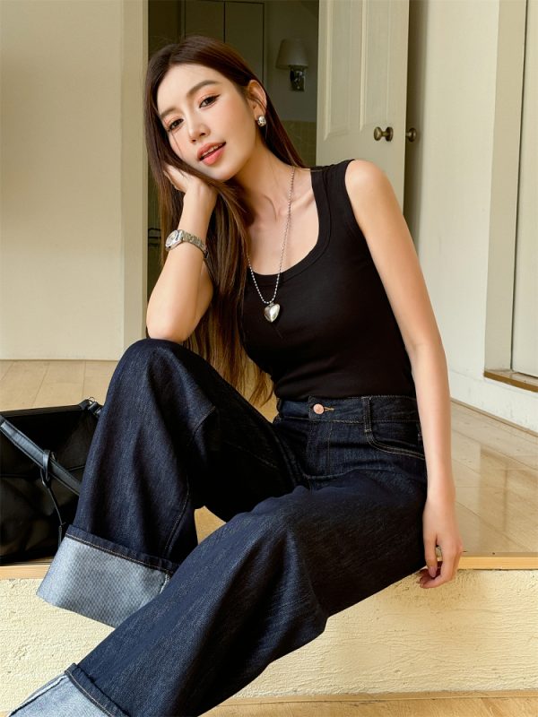Lightweight U-Shaped Wide Shoulder Strap Vest with Chest Pads - Versatile Casual Women's Fashion for Spring and Summer
