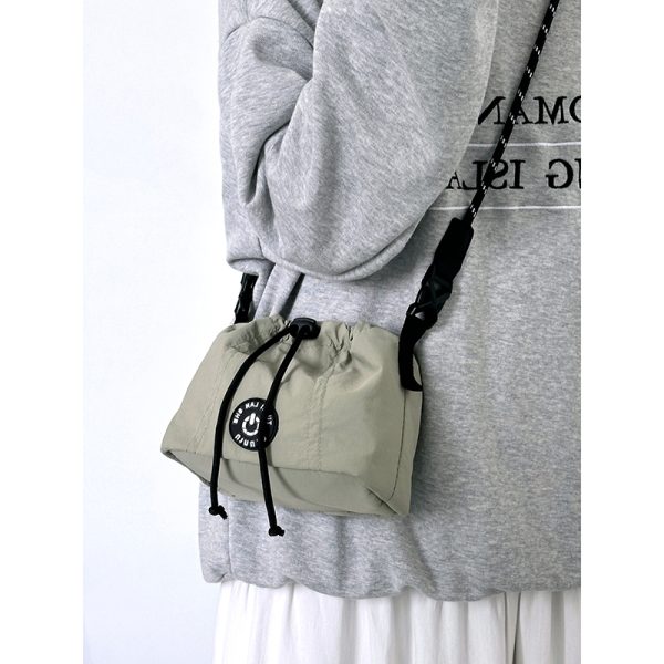 Lightweight Unisex Crossbody Brocade Bag 2024 - Casual Shoulder Bucket Bag for Phone - Sweet Cool Niche Style