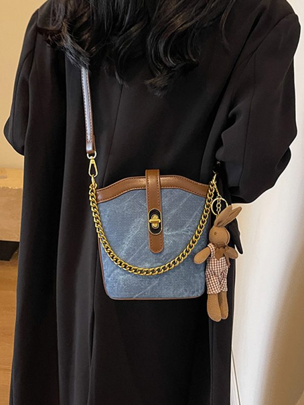 Lightweight Versatile Bucket Bag for Women â€“ Fashionable Summer Travel Crossbody Shoulder Bag 2025 Style