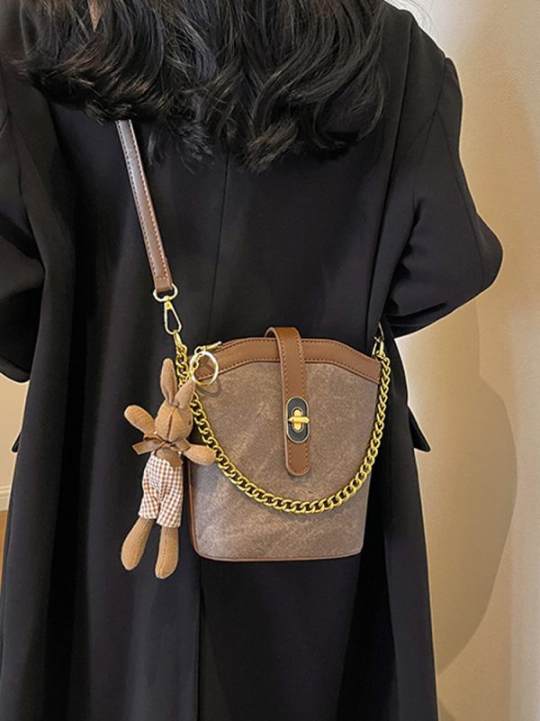 Lightweight Versatile Bucket Bag for Women â€“ Fashionable Summer Travel Crossbody Shoulder Bag 2025 Style