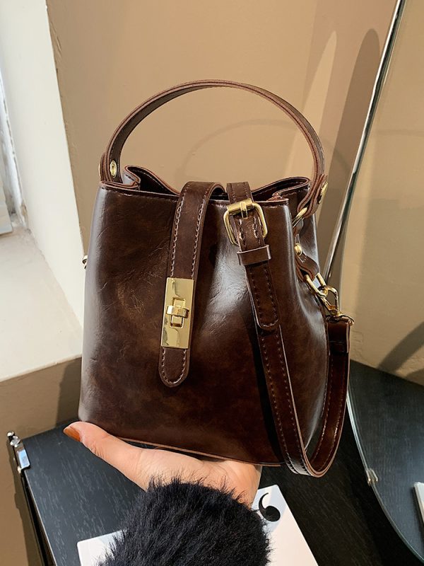 Lightweight Versatile Shoulder Bag for Women - Spring 2025 Commuting Handbag, Travel Crossbody Bag in Chic Design