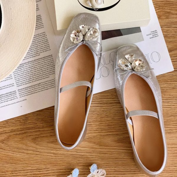 Limited Edition 25th Anniversary Single Shoes - Stylish Clearance Sale, Trendy Footwear for Fashion Lovers