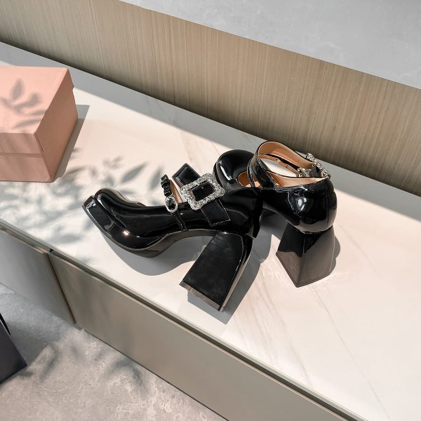 Limited Edition 25th Anniversary Single Shoes - Stylish Clearance Sale, Trendy Footwear for Fashion Lovers