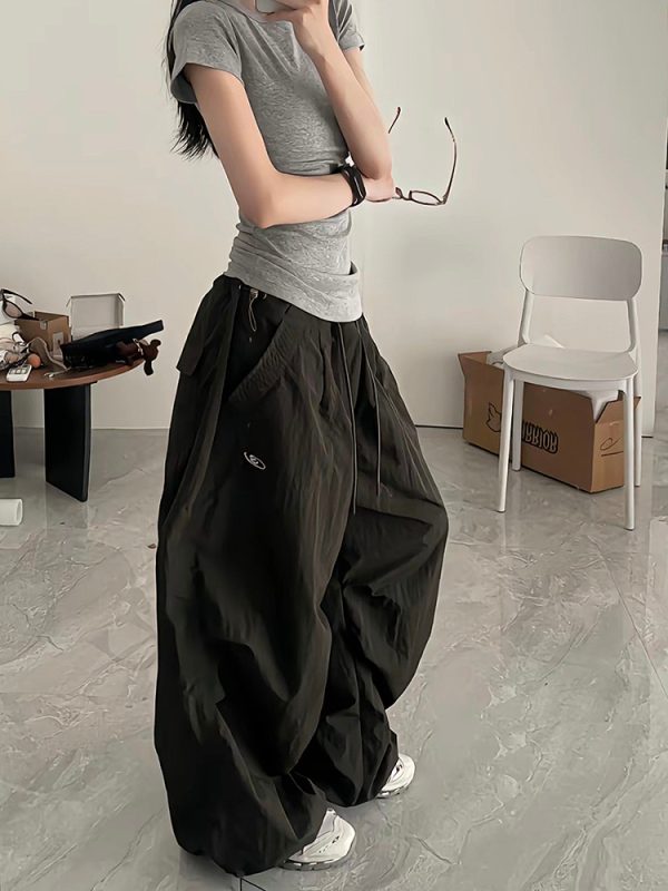 Loose Wide-Leg White Cargo Pants for Women - American Hip-Hop Style Jazz Dance Casual Sports Trousers with Slimming Drape