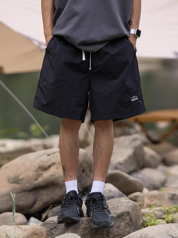 Men's and Women's Summer Outdoor Quick-Dry Breathable Sports Shorts - Solid Color Loose Fit Lightweight Beach Five-Point Pants