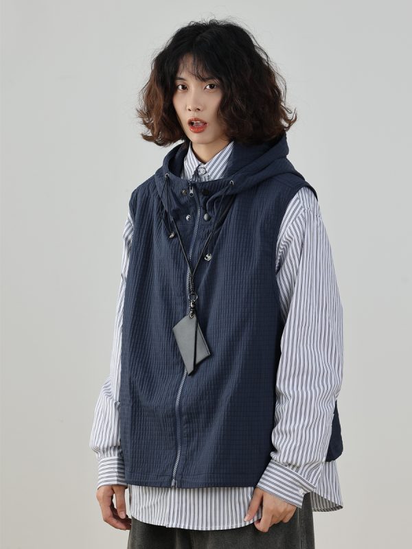 Men's Japanese Spring Hooded Vest - Loose Sleeveless Jacket for City Boy Outdoor Style