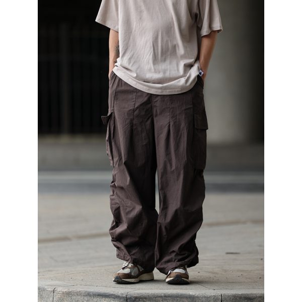 Men's Military Cargo Pants with Closed Pleated Design and Multiple Pockets - Tapered Casual Long Pants