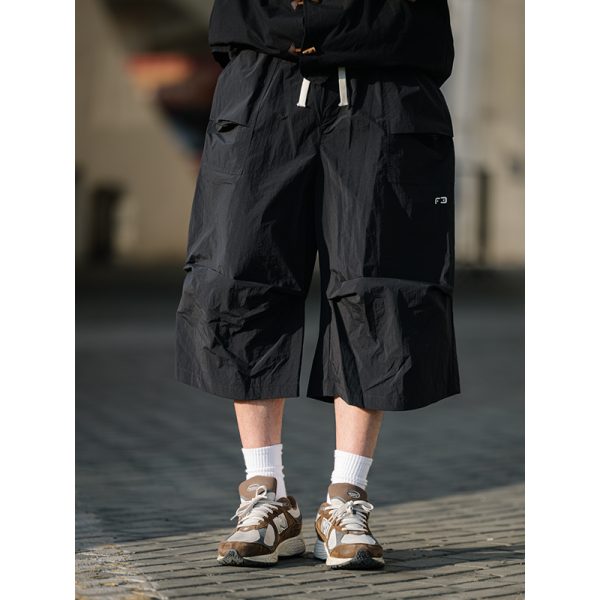 Men's Outdoor Functional Windbreaker Shorts, Quick-Drying Loose Seven-Point Pants with Large Pockets for Active Adventures