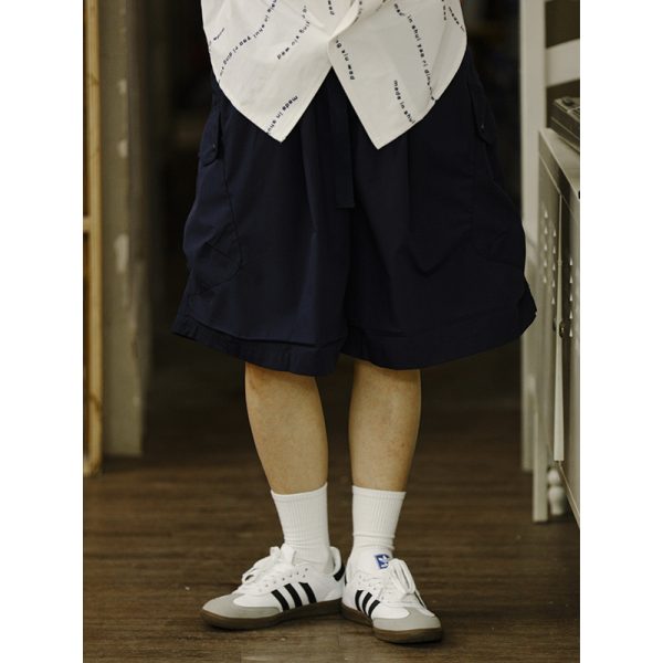 Men's Stylish Loose White Sports Shorts - Trendy City Boy Casual Five-Point Pants for Work & Play