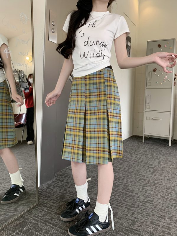 Mid-Length American Vintage Plaid Pleated Skirt for Women, High-Waisted A-Line Checkered Design, College Style for Spring and Summer