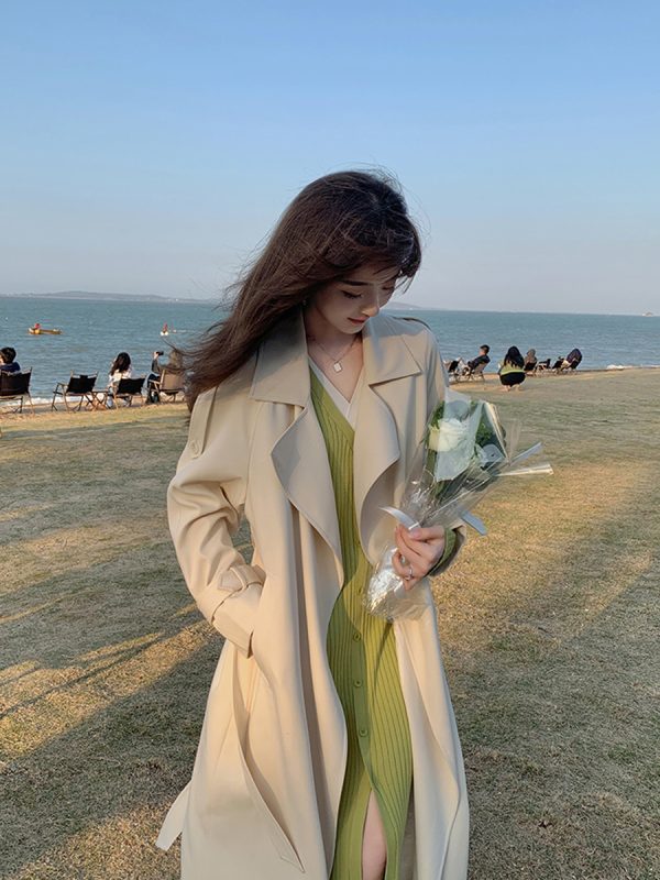 Mid-Length Women's Trench Coat - 2024 British Style Thin Fashionable Outerwear for Spring and Autumn, Chic Student Look