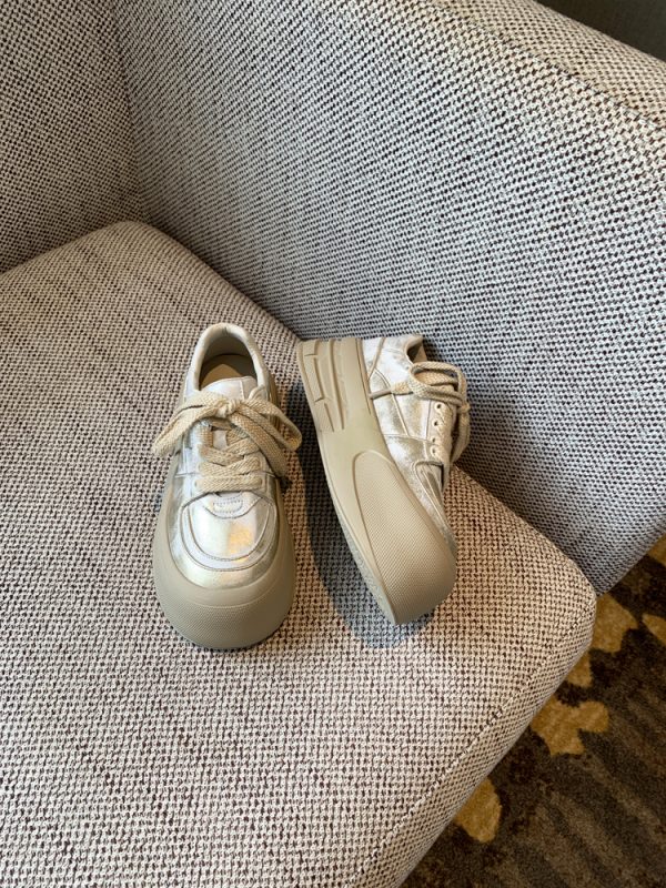 Milk Tea Color Round Toe Women's Casual Sneakers - Thick-Soled Height-Increasing Sports Shoes for Outdoor Style 2025