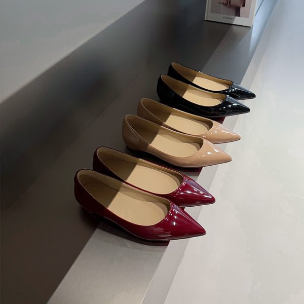 Minimalist Genuine Leather Pointed Flat Shoes for Women - Elegant and Versatile OL Style, Comfortable Deer and Nara Design
