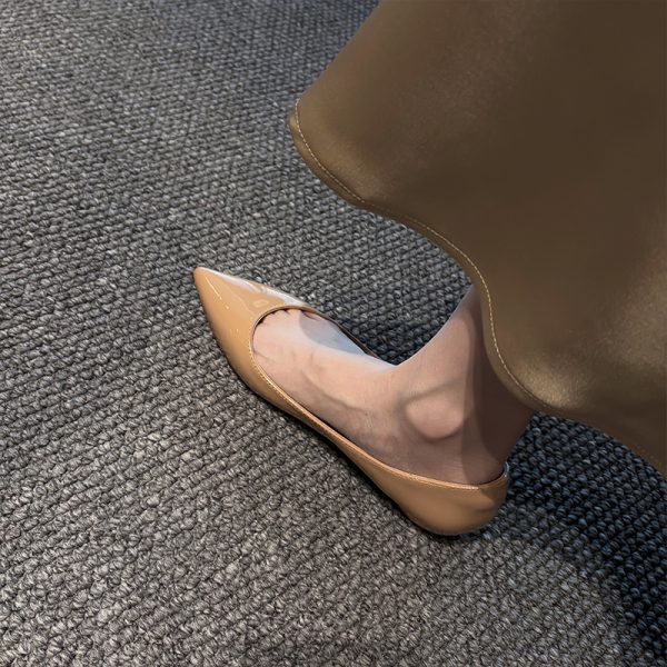 Minimalist Genuine Leather Pointed Flat Shoes for Women - Elegant and Versatile OL Style, Comfortable Deer and Nara Design