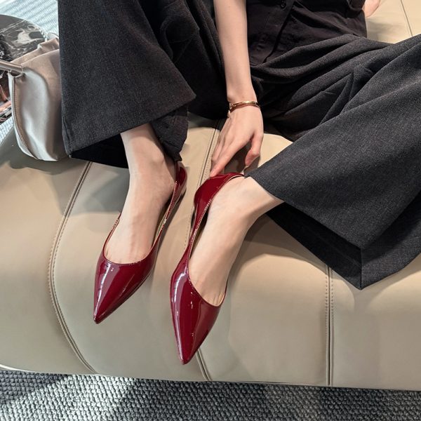 Minimalist Genuine Leather Pointed Flat Shoes for Women - Elegant and Versatile OL Style, Comfortable Deer and Nara Design