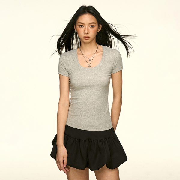 Minimalist Gray U-Neck Short Sleeve T-Shirt for Women - Summer Slim Fit Cropped Top, Waist-Defining Style, Perfect for Y2K Fashion